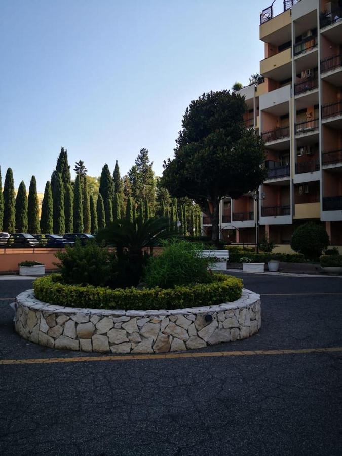 Aurelia City Garden Rom